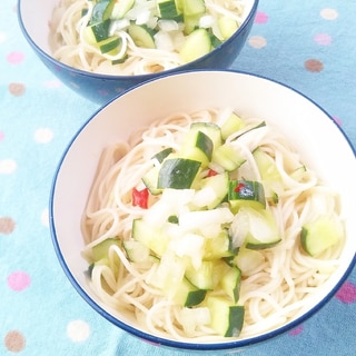 ダイス野菜がかわいい♡そうめんのペペロンサラダ